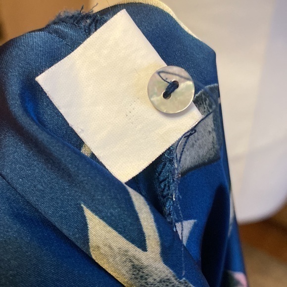 Zara M Bird print satin blouse work wear formal shirt - Picture 8 of 8